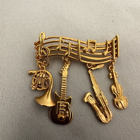 Vintage JJ music themed brooch - Picture 3 of 3
